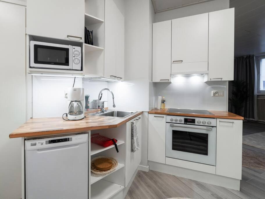 Cozy Roomy Studio Flat Next To Tram Stop @ Kallio Helsinki Exterior foto